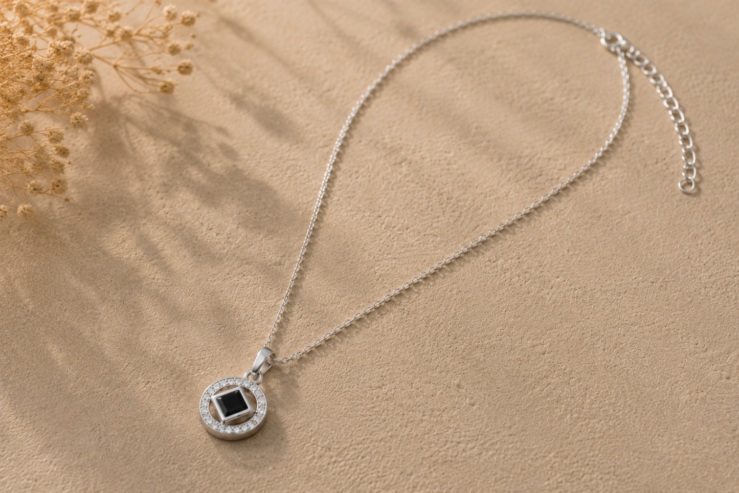 Amanah Necklace | قلادة الأمانة